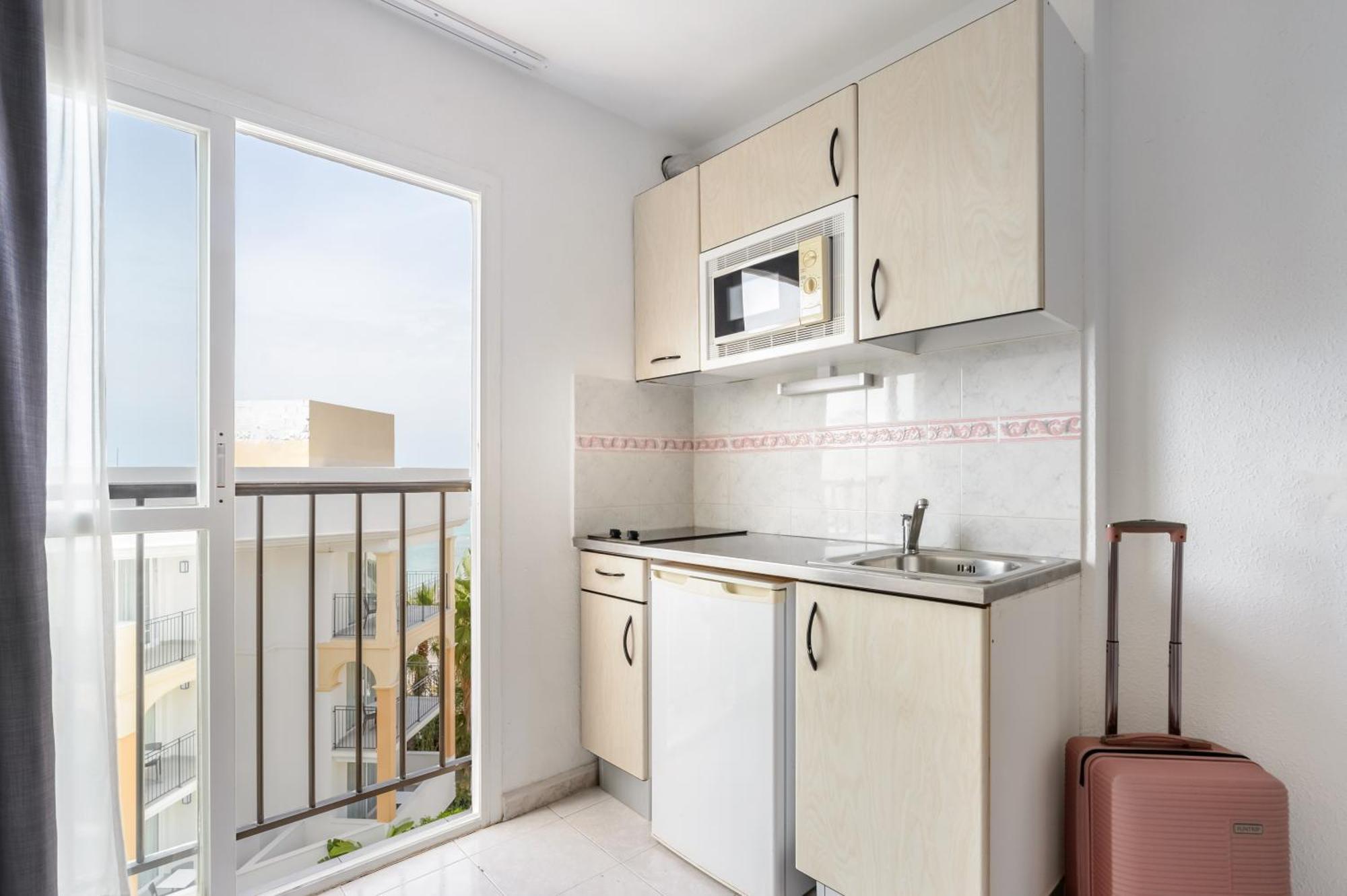 Vibra Calima Apartamentos - Adults Only Сан-Антонио-Абад Экстерьер фото