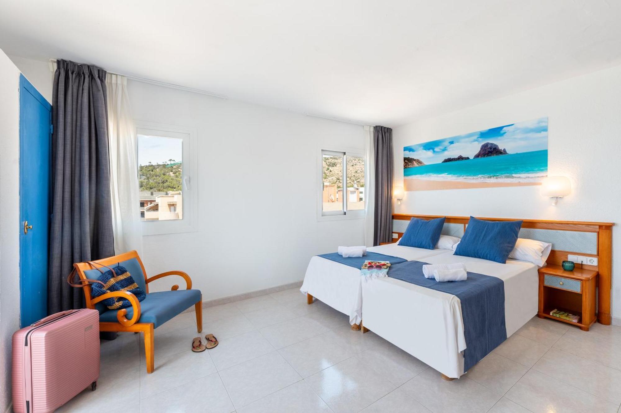 Vibra Calima Apartamentos - Adults Only Сан-Антонио-Абад Экстерьер фото